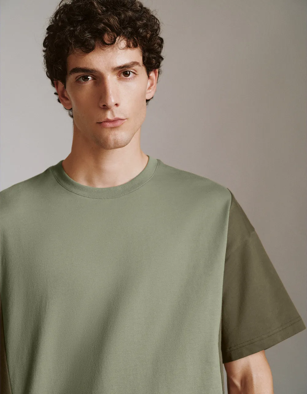 Crew Neck Loose T-Shirt sold by Urban Revivo product image thumbnail 4