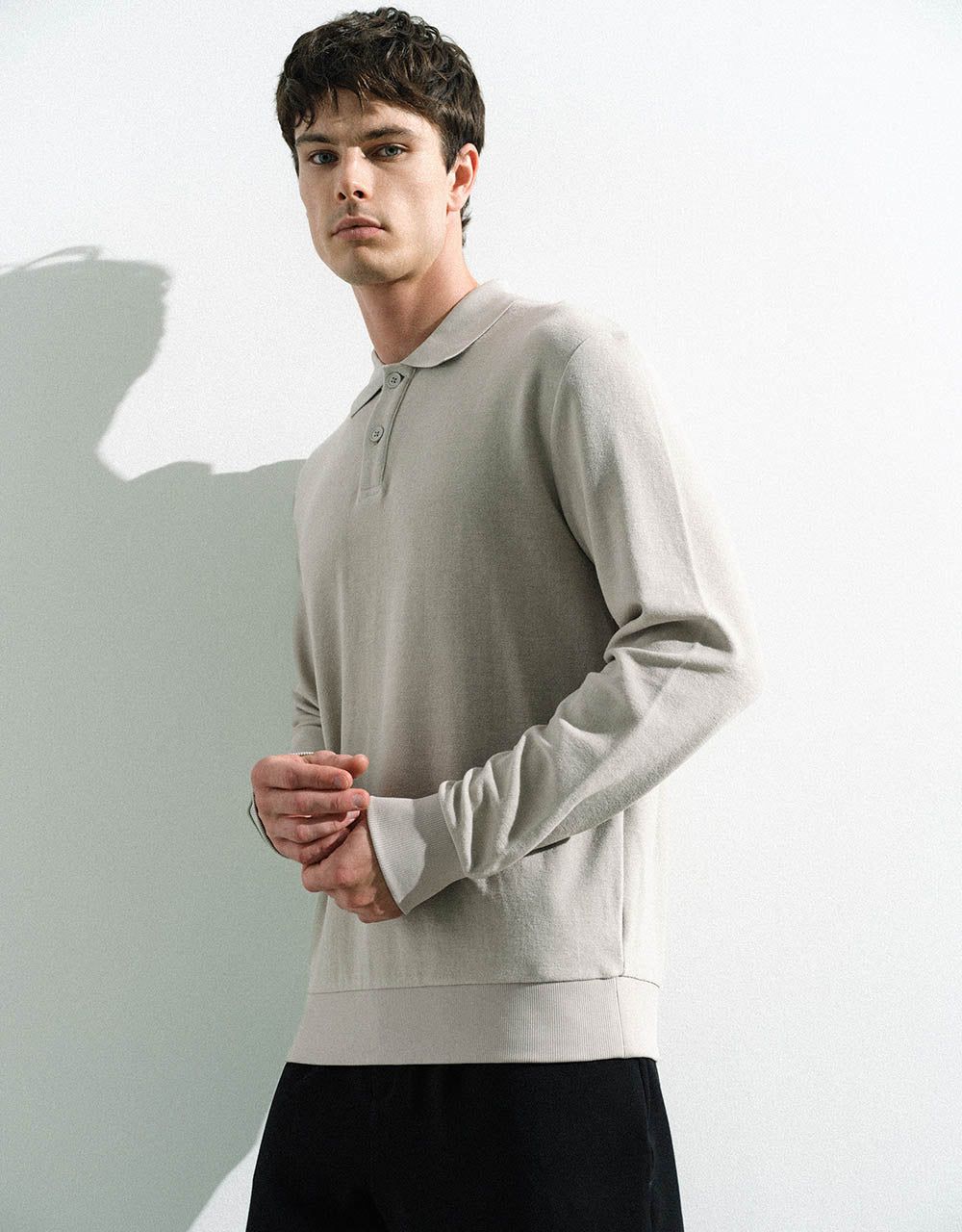 Standard Sleeve Straight Polo Shirt sold by Urban Revivo product image thumbnail 3