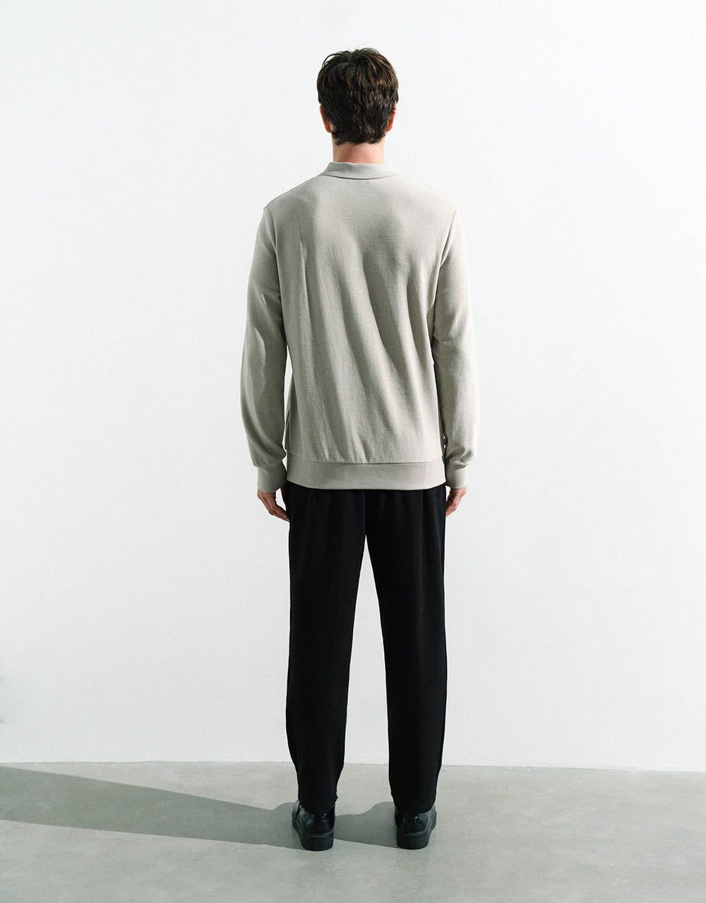 Standard Sleeve Straight Polo Shirt sold by Urban Revivo product image thumbnail 4