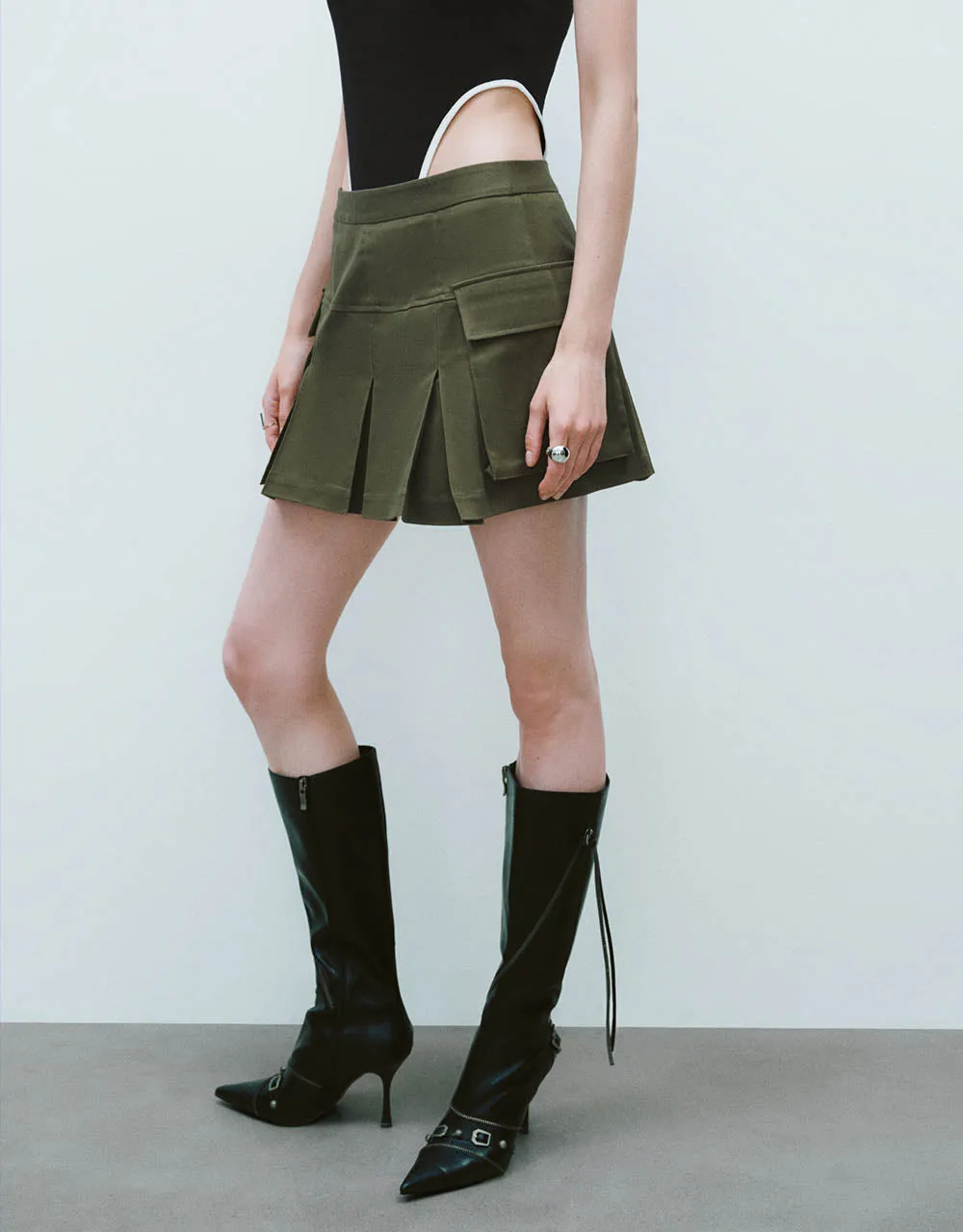 Pleated Mini A-Line Skirt sold by Urban Revivo product image thumbnail 4