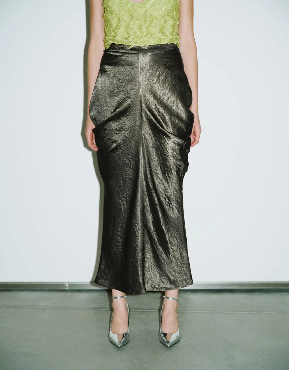 Midi Fishtail Skirt sold by Urban Revivo product image thumbnail 2
