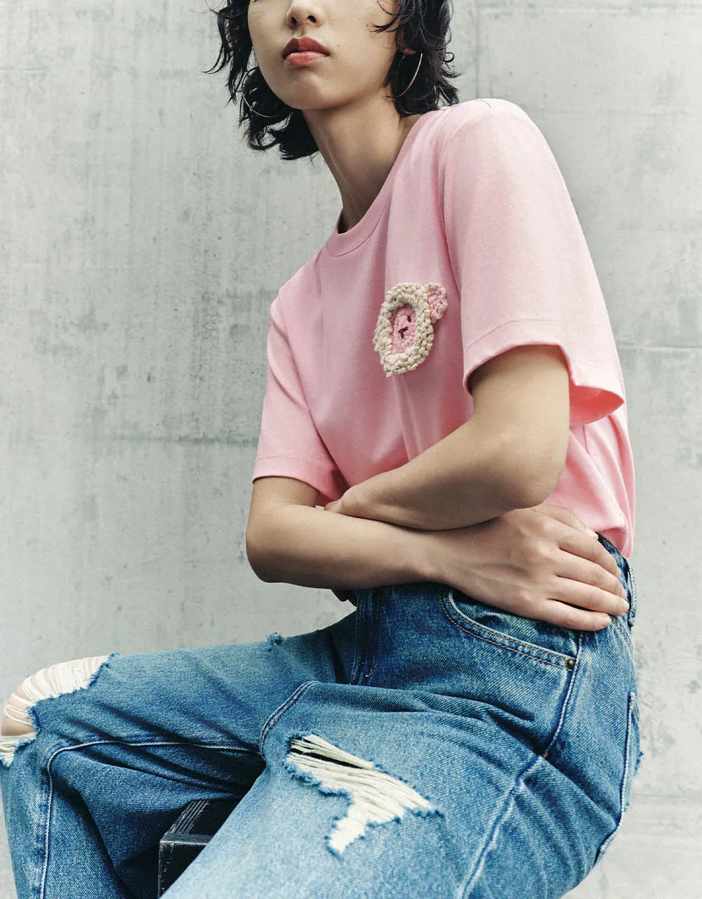 Embroidered Crew Neck Straight T-Shirt sold by Urban Revivo product image thumbnail 3