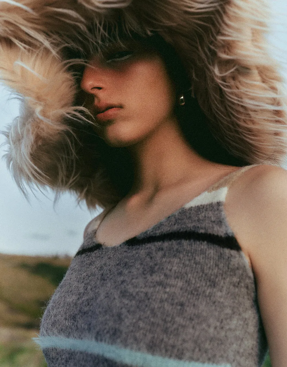 Striped Sleeveless V-Neck Knitted Dress sold by Urban Revivo product image thumbnail 5