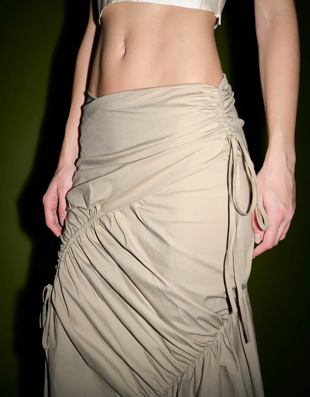 Ruffle Midi Fishtail Skirt sold by Urban Revivo product image thumbnail 5