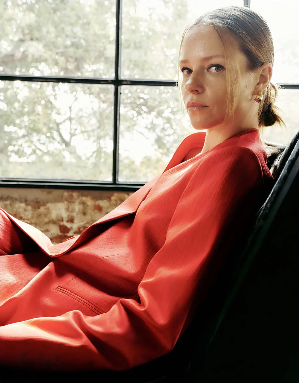 V-Neck Loose Blazer sold by Urban Revivo product image thumbnail 4