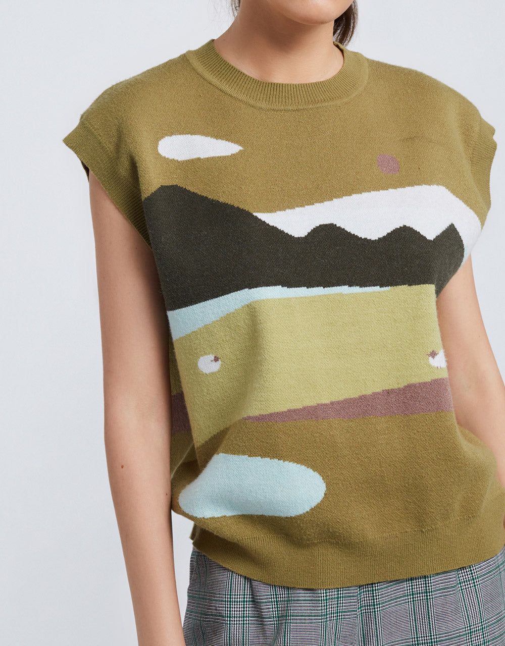 Mountain Pattern Round Neck Sweater Vest sold by Urban Revivo product image thumbnail 3
