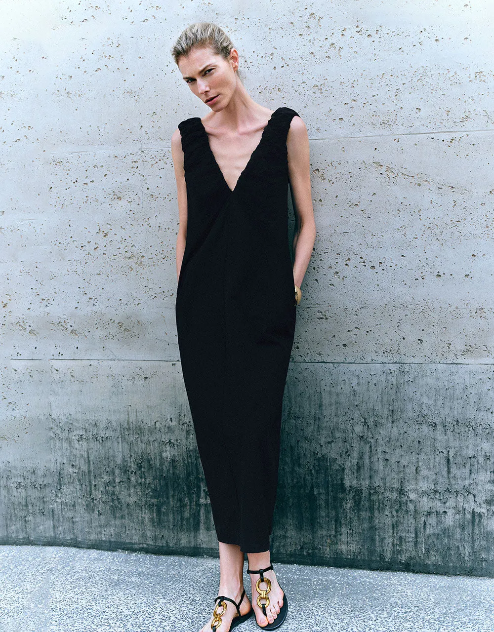 Sleeveless V-Neck A-Line Dress sold by Urban Revivo