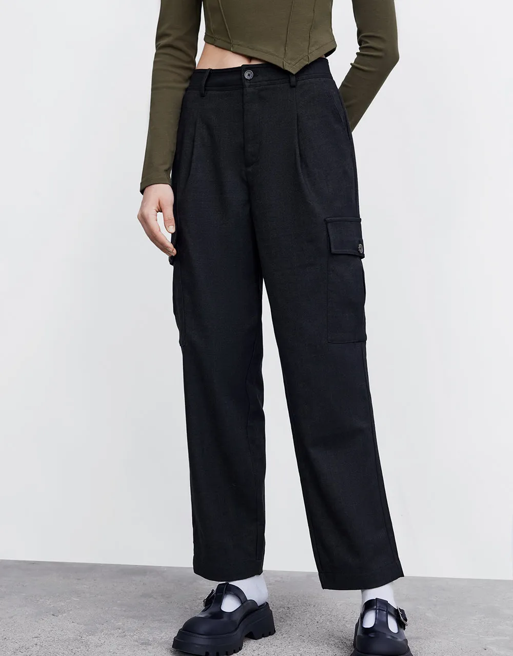 Utility Pocket Pants sold by Urban Revivo product image thumbnail 2