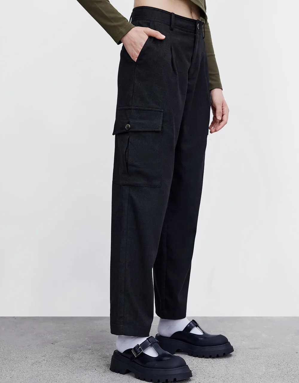Utility Pocket Pants sold by Urban Revivo product image thumbnail 4