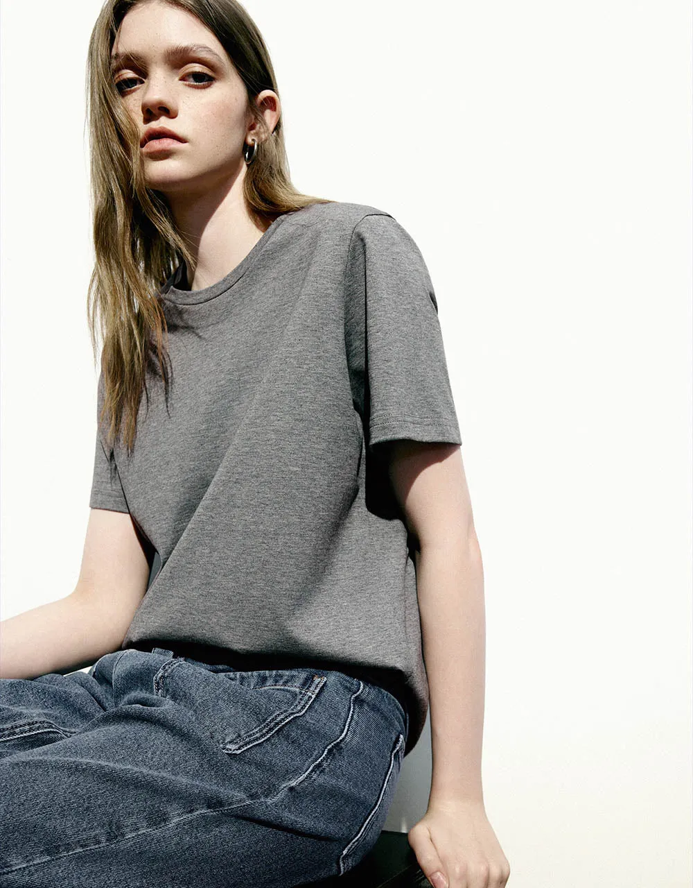 Crew Neck Straight T-Shirt sold by Urban Revivo product image thumbnail 3