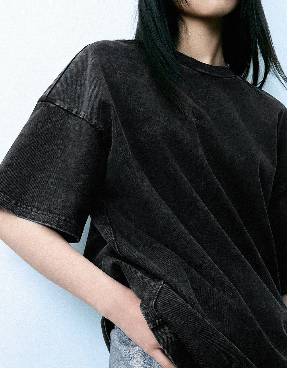 Crew Neck Loose T-Shirt sold by Urban Revivo product image thumbnail 4