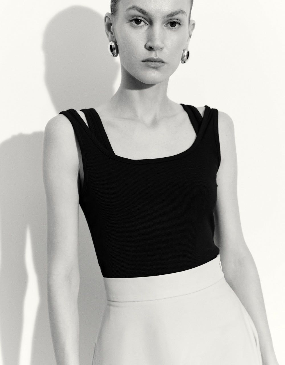 Square-cut Collar Tank Top sold by Urban Revivo product image thumbnail 5