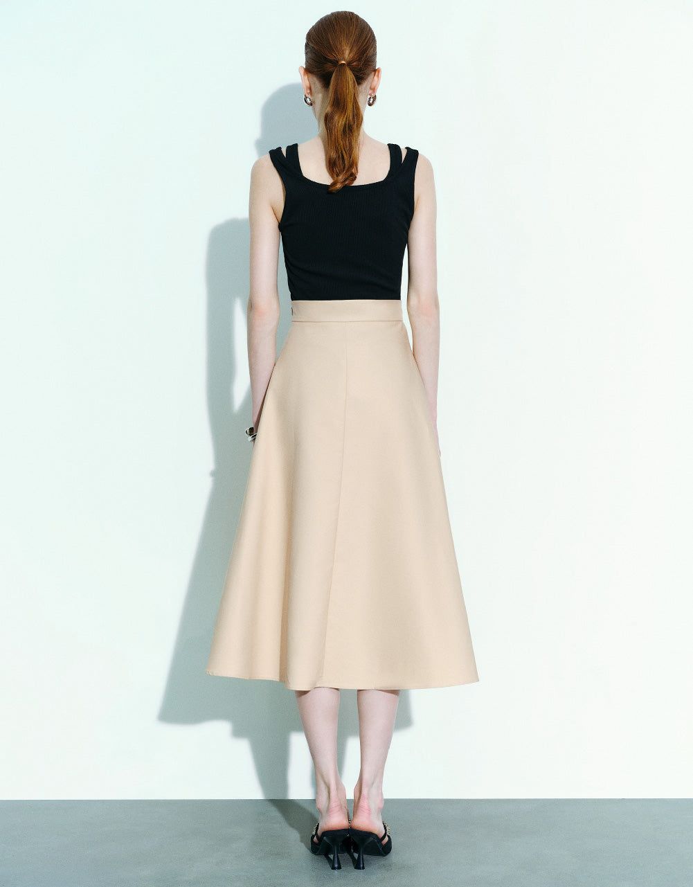 Square-cut Collar Tank Top sold by Urban Revivo product image thumbnail 4