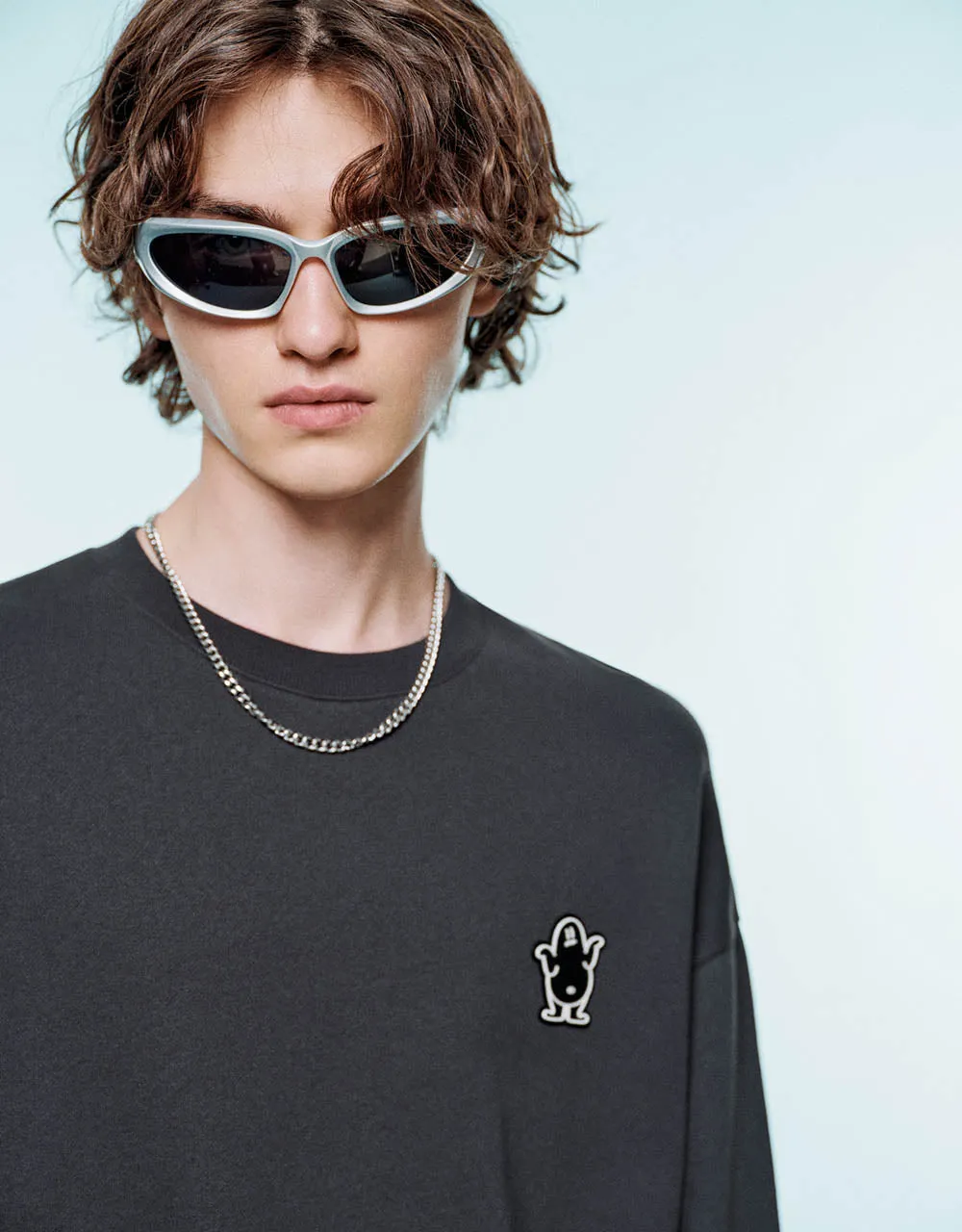 Drop Shoulder Sleeve Crew Neck Sweatshirt sold by Urban Revivo product image thumbnail 4