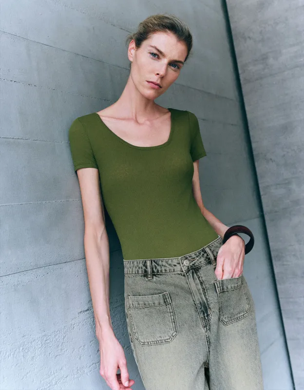 Crew Neck Skinny T-Shirt sold by Urban Revivo