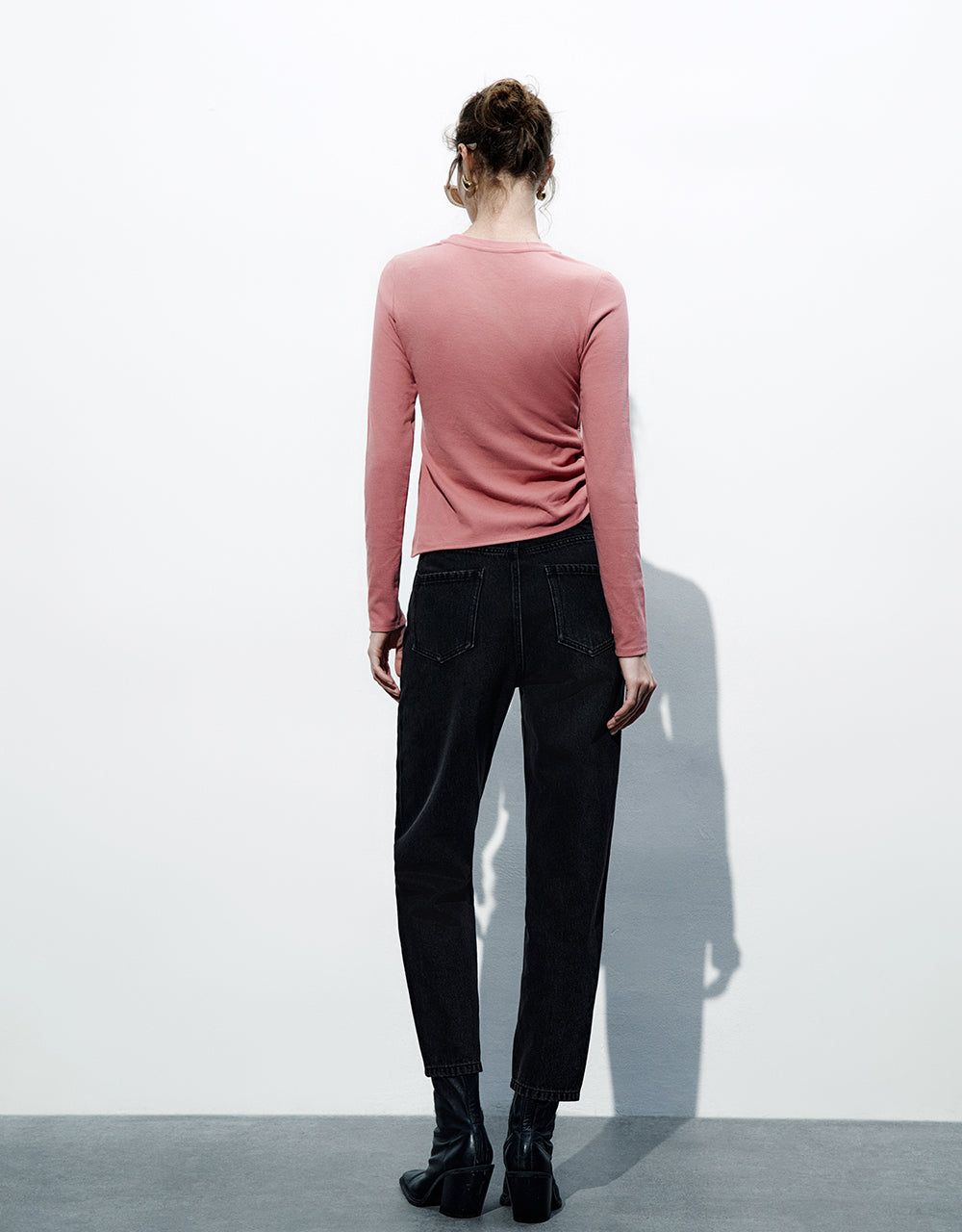 Crew Neck Skinny T-Shirt sold by Urban Revivo product image thumbnail 4