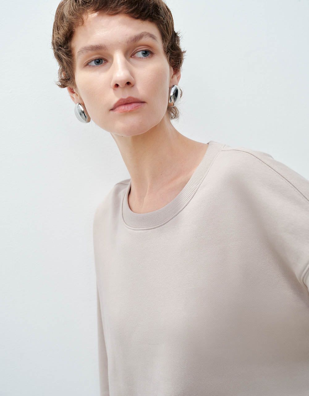 Crew Neck Loose T-Shirt sold by Urban Revivo product image thumbnail 5