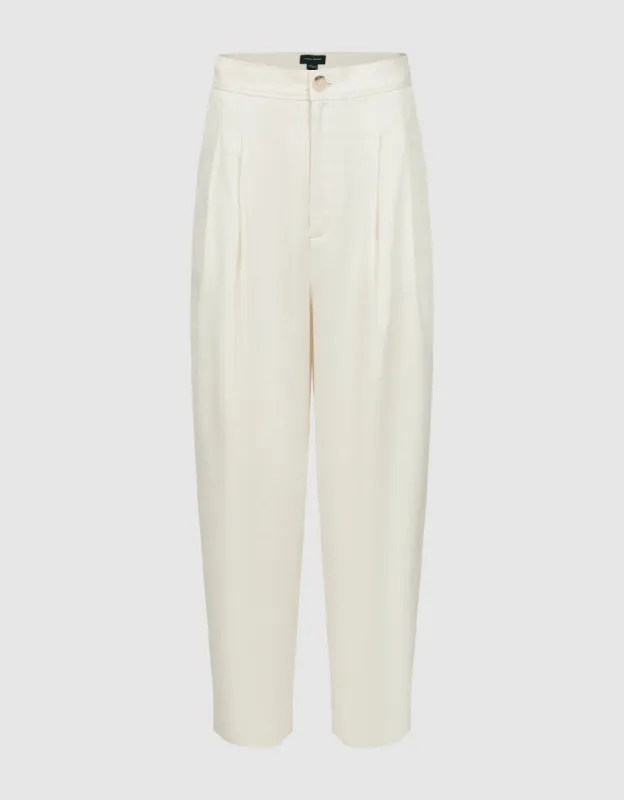 Tailored Carrot Fit Pants made by Urban Revivo