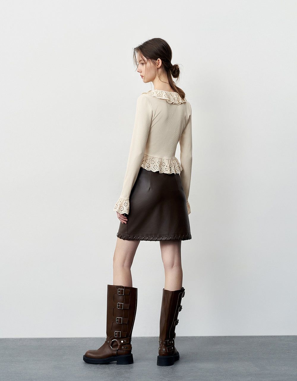 Ruffle V-Neck Skinny T-Shirt sold by Urban Revivo product image thumbnail 4