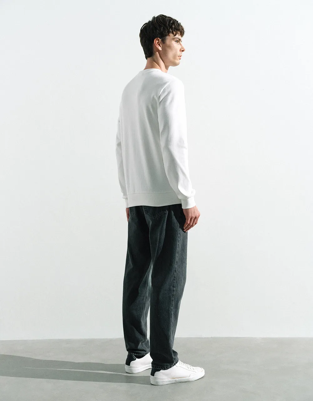 Crew Neck Straight Sweatshirt sold by Urban Revivo product image thumbnail 4
