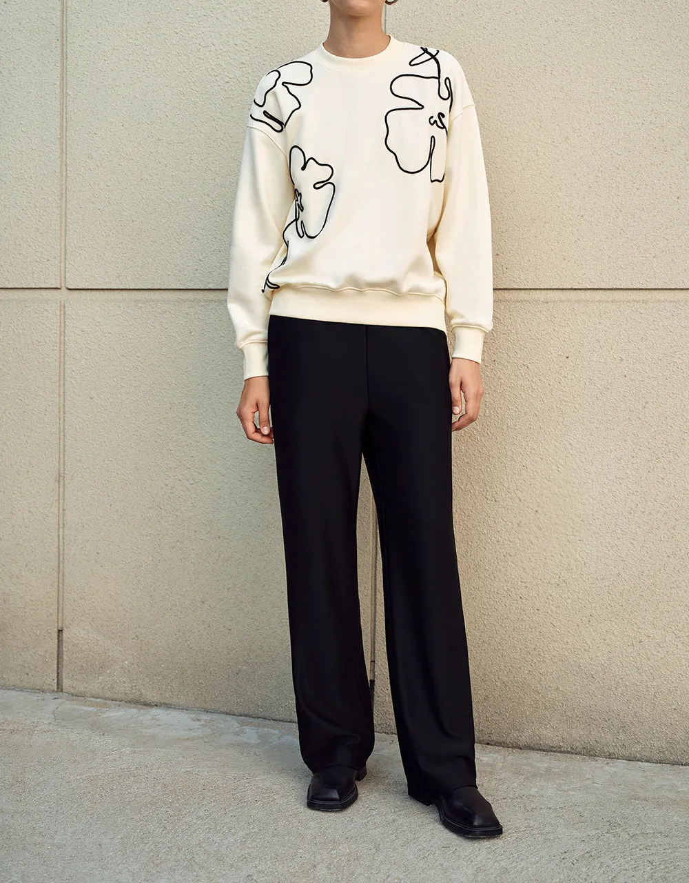 Elastic Waist Knitted Straight Pants sold by Urban Revivo product image thumbnail 2