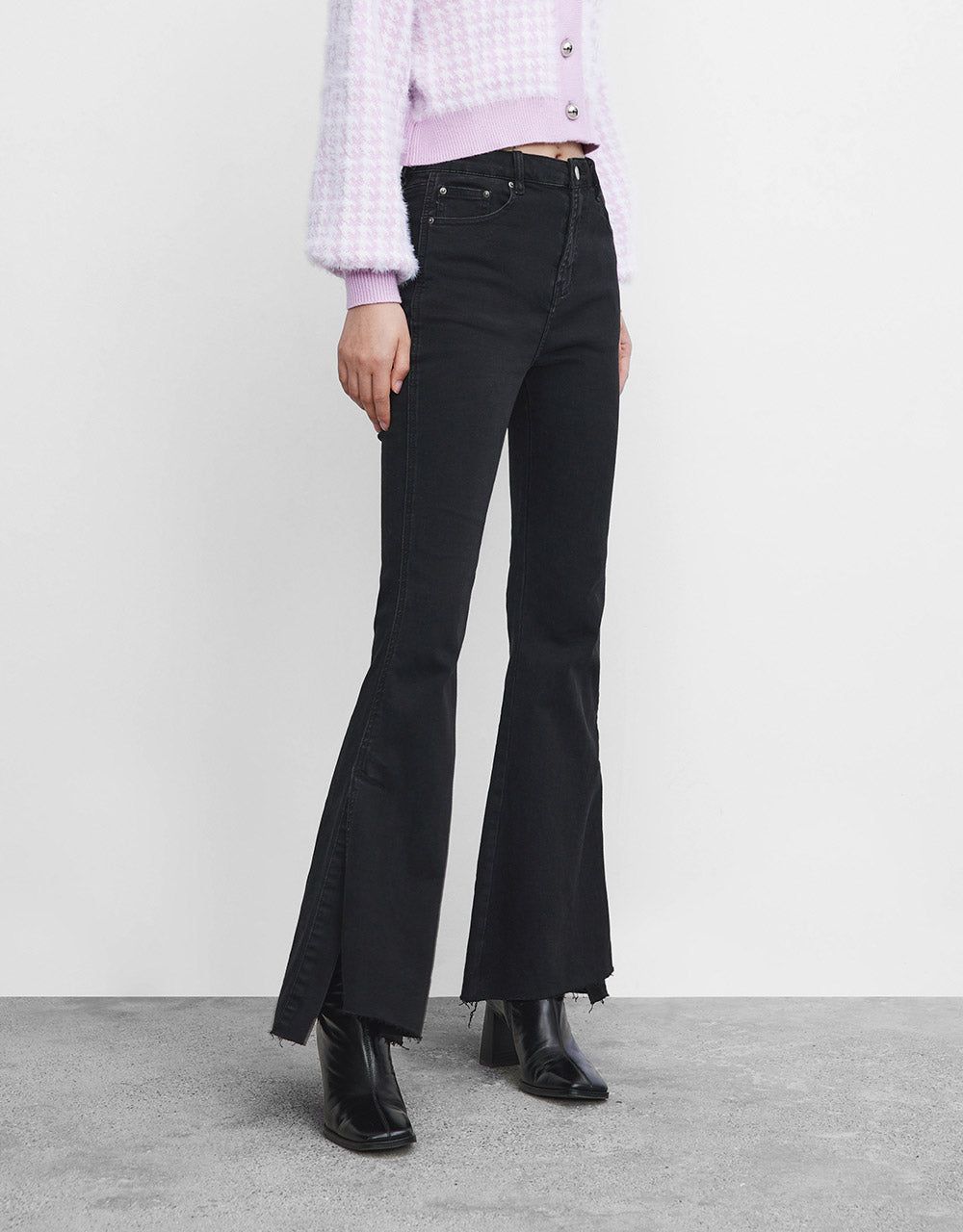 Slit Hem Flare Jeans sold by Urban Revivo product image thumbnail 5