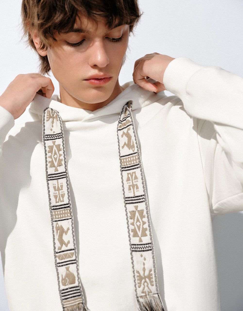 Drop Shoulder Sleeve Hoodie sold by Urban Revivo product image thumbnail 4