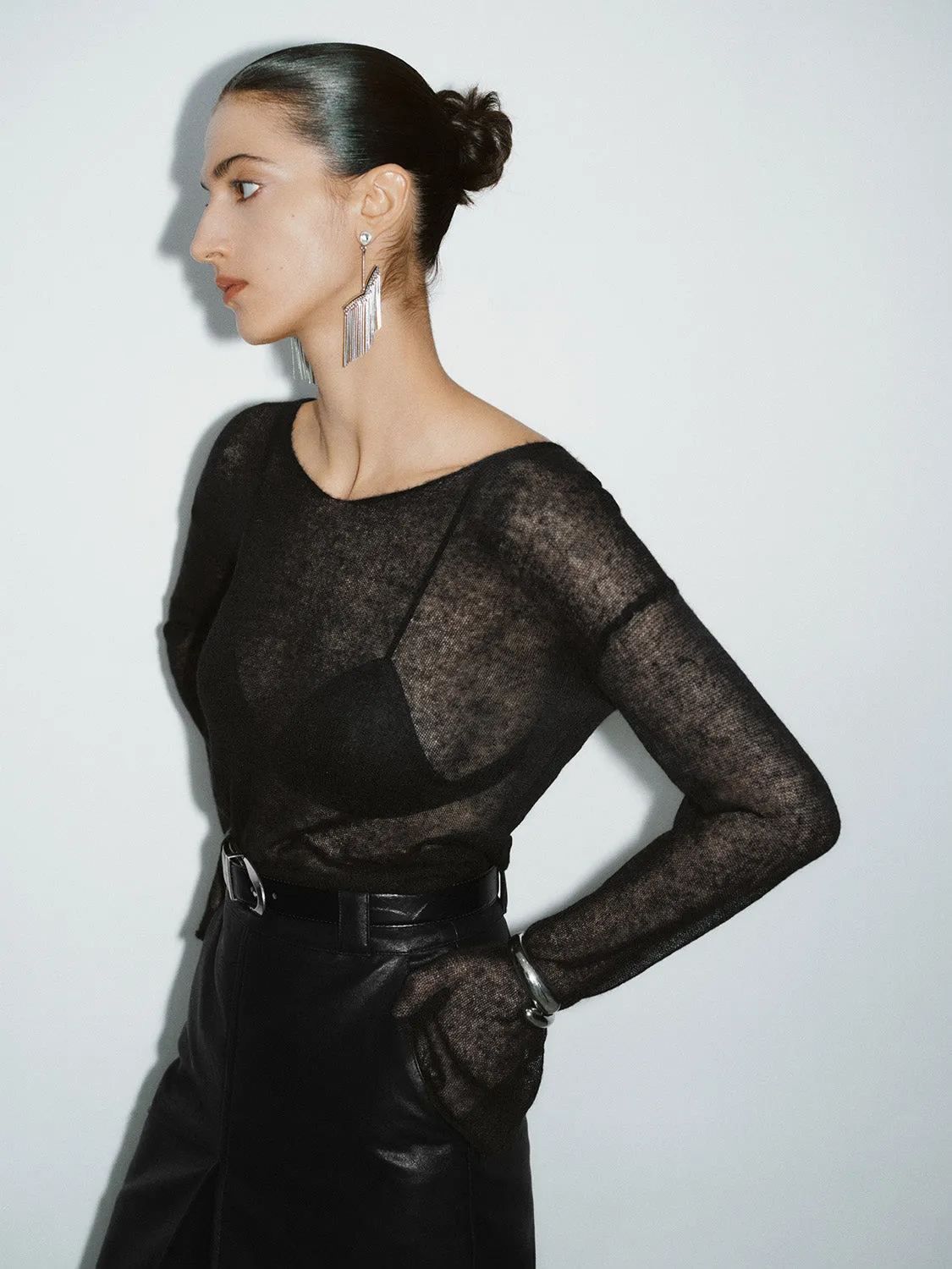 V-Neck Loose Knitted T-Shirt sold by Urban Revivo product image thumbnail 3