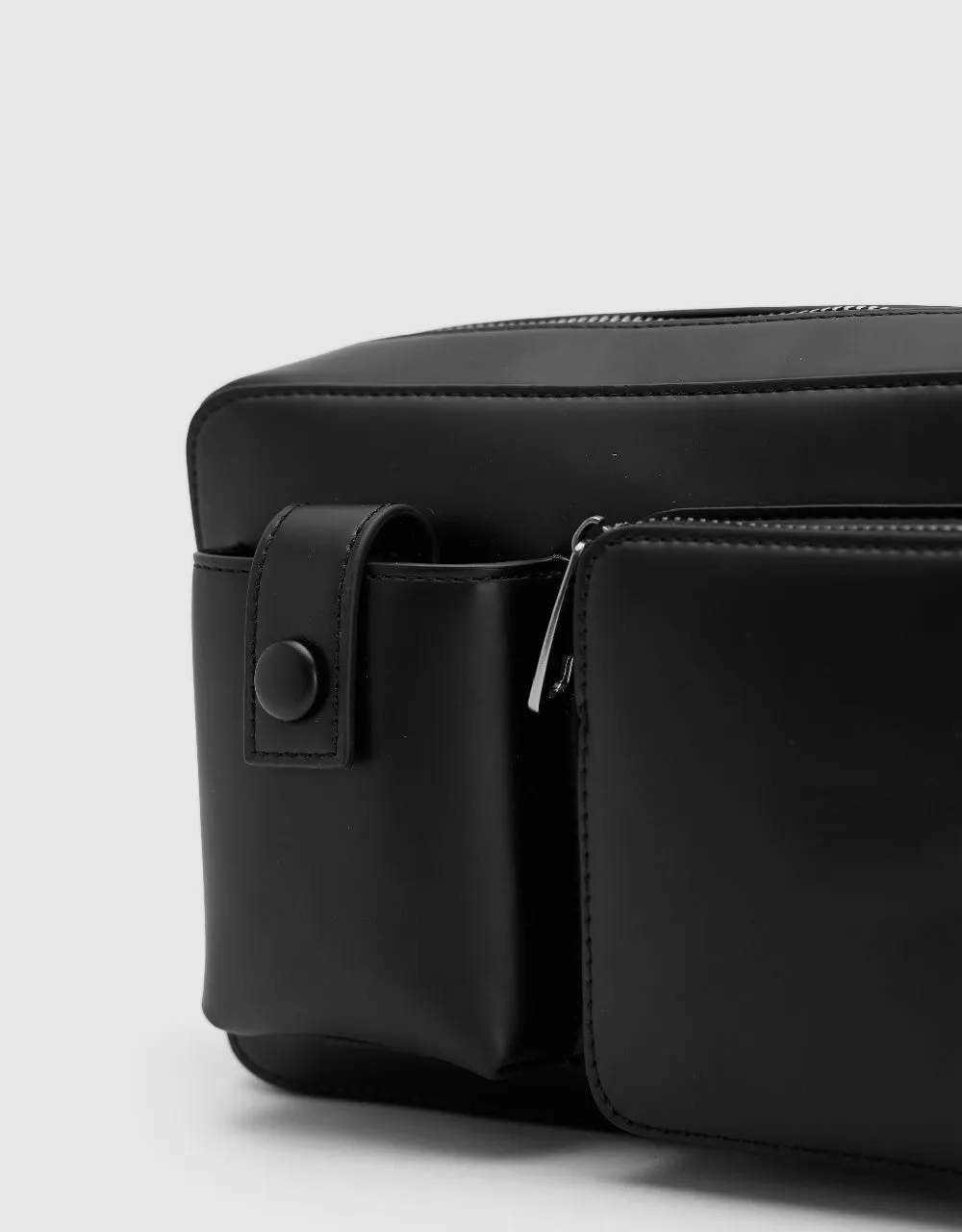 Vegan Leather Crossbody Bag sold by Urban Revivo product image thumbnail 4