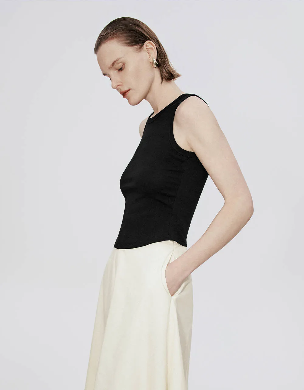 Crew Neck Skinny Tank Top sold by Urban Revivo product image thumbnail 3