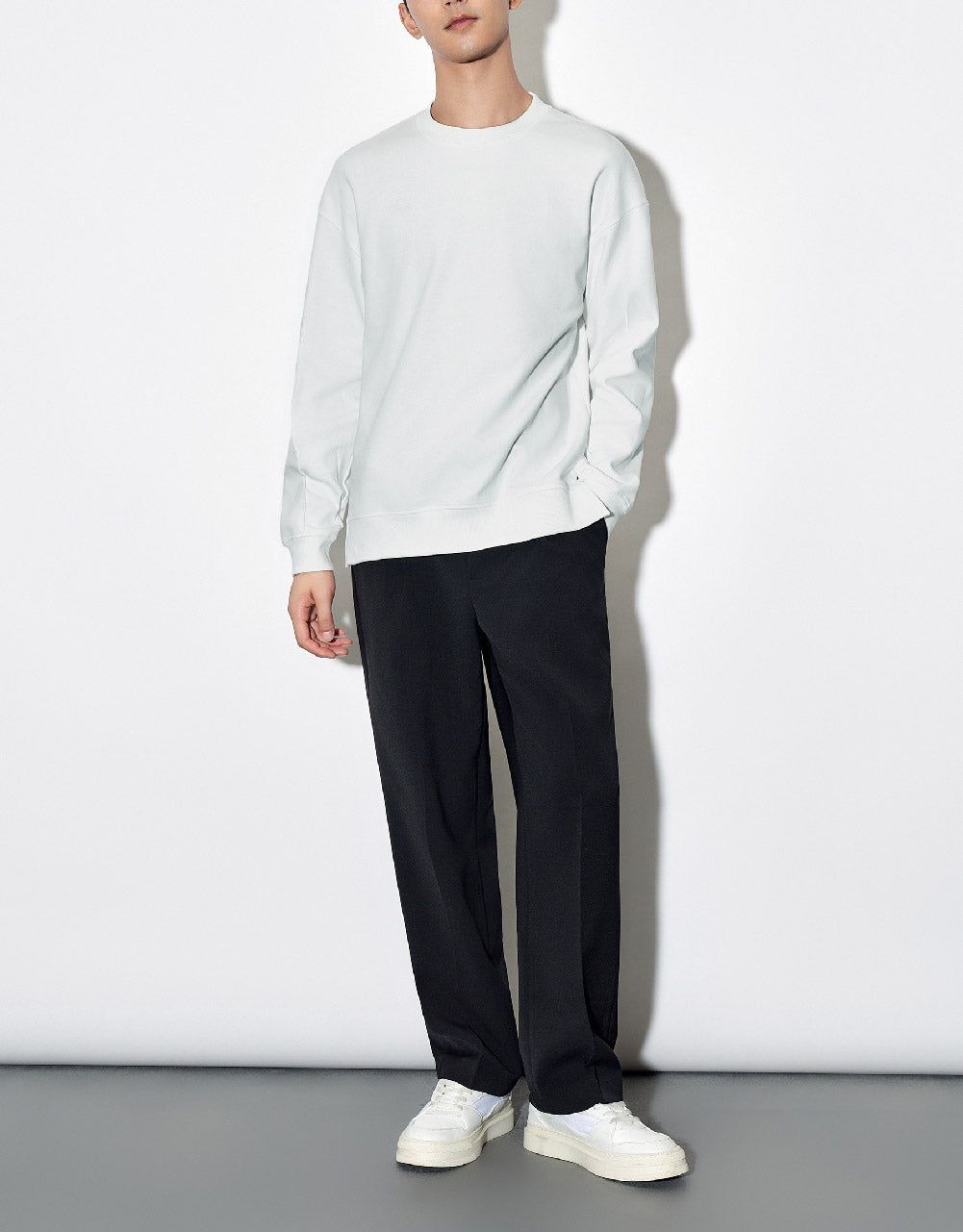 Crew Neck Straight Sweatshirt sold by Urban Revivo product image thumbnail 5