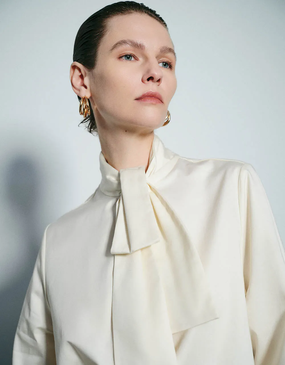 Raglan Sleeve Bow Neck Overhead Shirt sold by Urban Revivo product image thumbnail 5