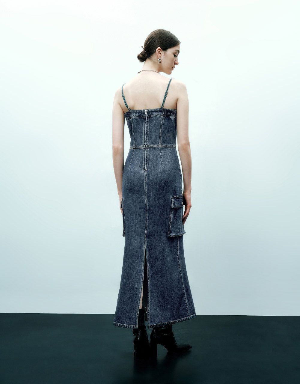 Sleeveless Off-Shoulder Denim Dress sold by Urban Revivo product image thumbnail 4