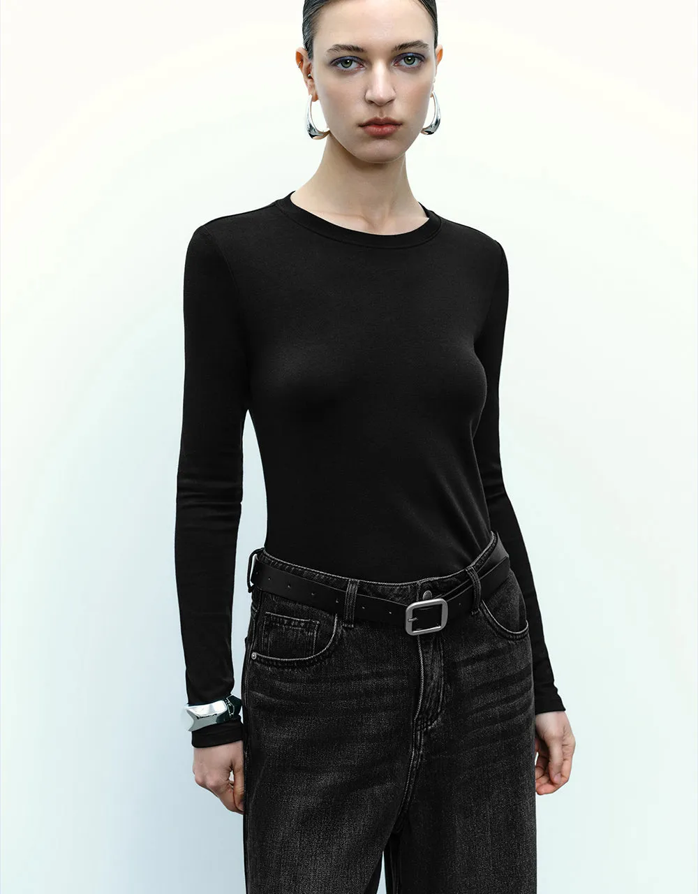 Crew Neck Skinny T-Shirt sold by Urban Revivo product image thumbnail 3