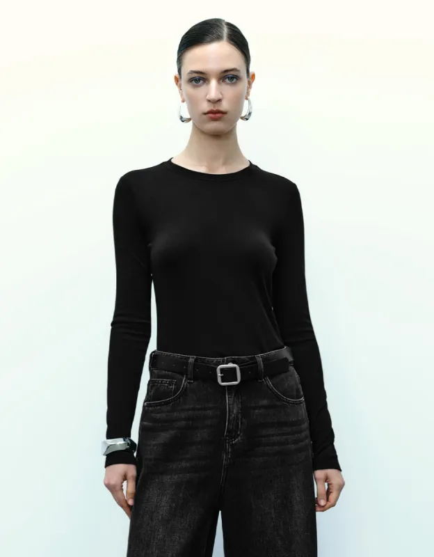 Crew Neck Skinny T-Shirt sold by Urban Revivo