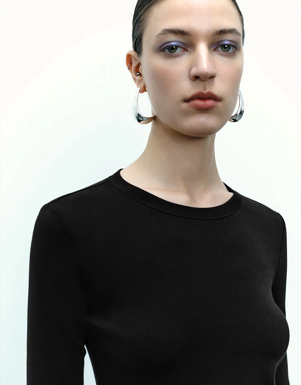 Crew Neck Skinny T-Shirt sold by Urban Revivo product image thumbnail 4