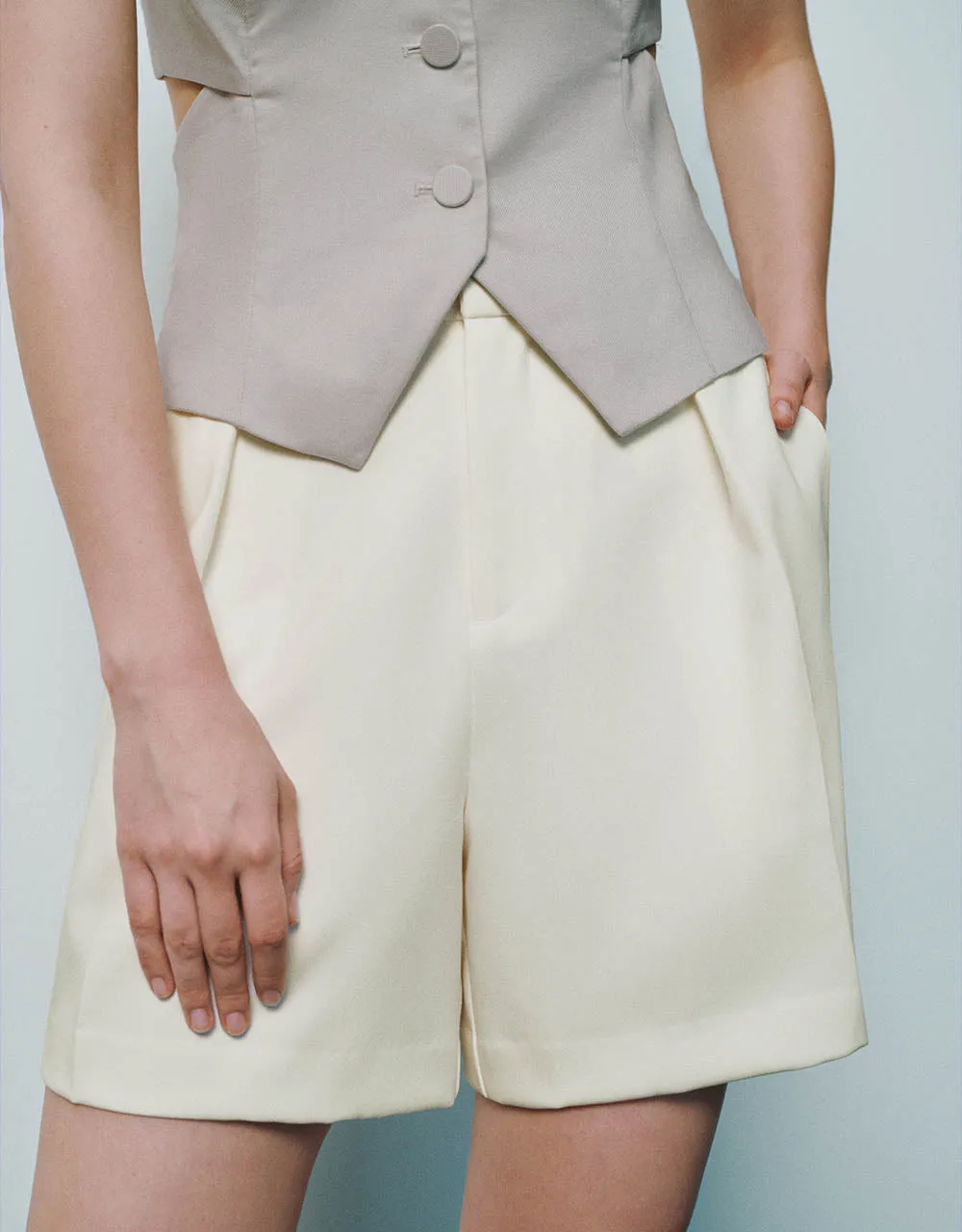 Tailored Shorts sold by Urban Revivo product image thumbnail 5