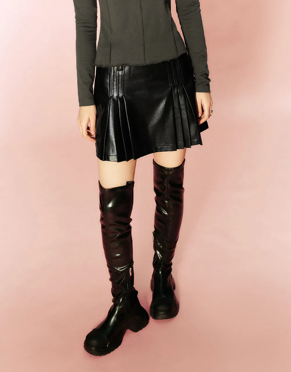 Pleated Mini A-Line Skirt sold by Urban Revivo product image thumbnail 4