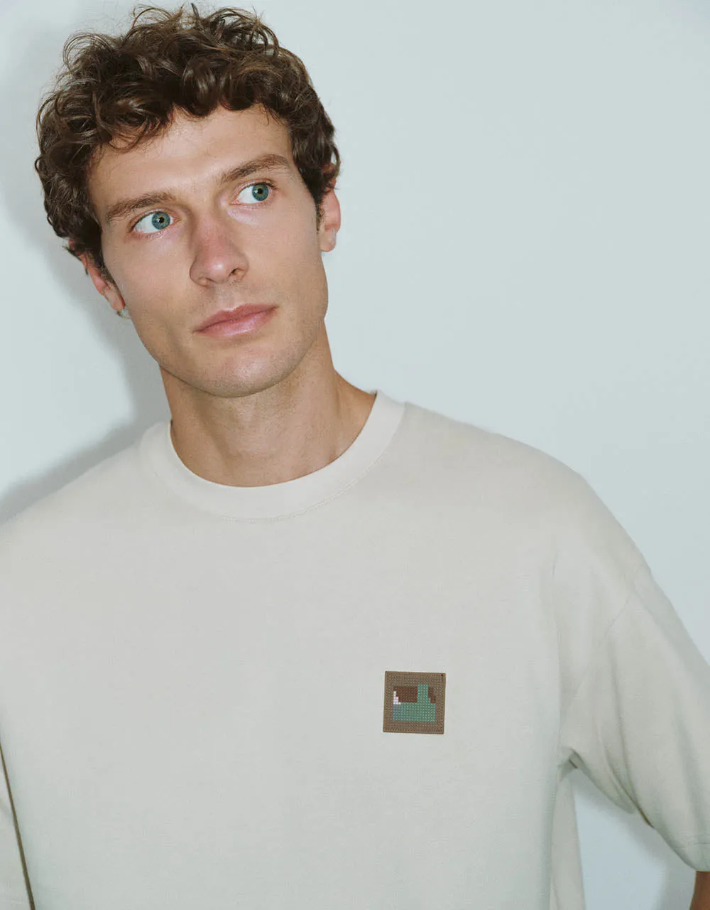 Crew Neck Loose T-Shirt sold by Urban Revivo product image thumbnail 4