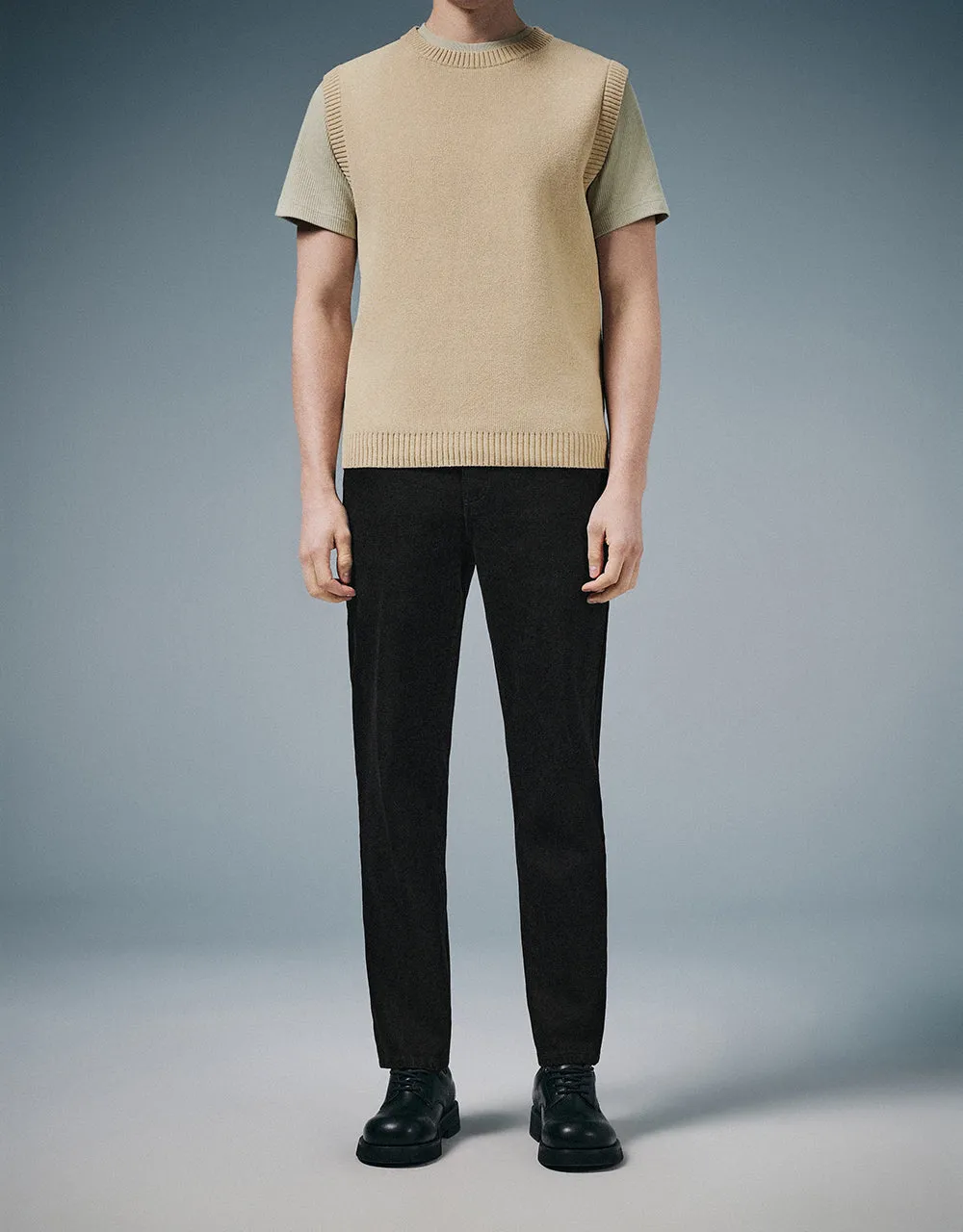 Loose Straight Jeans sold by Urban Revivo product image thumbnail 2