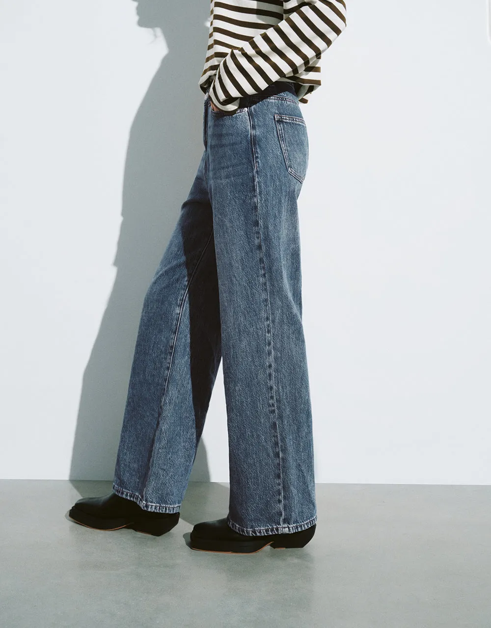 Wide-Leg Jeans sold by Urban Revivo product image thumbnail 4