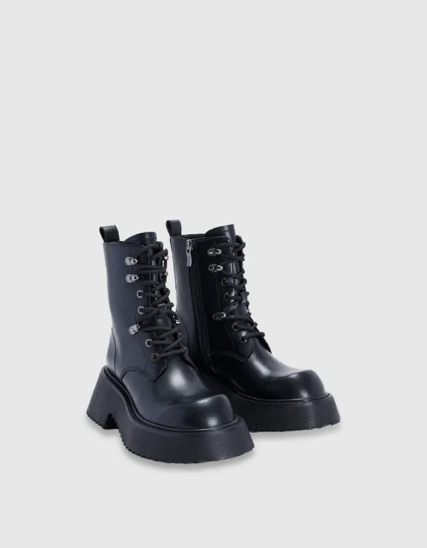 Vegan Leather Round Toe Boots sold by Urban Revivo