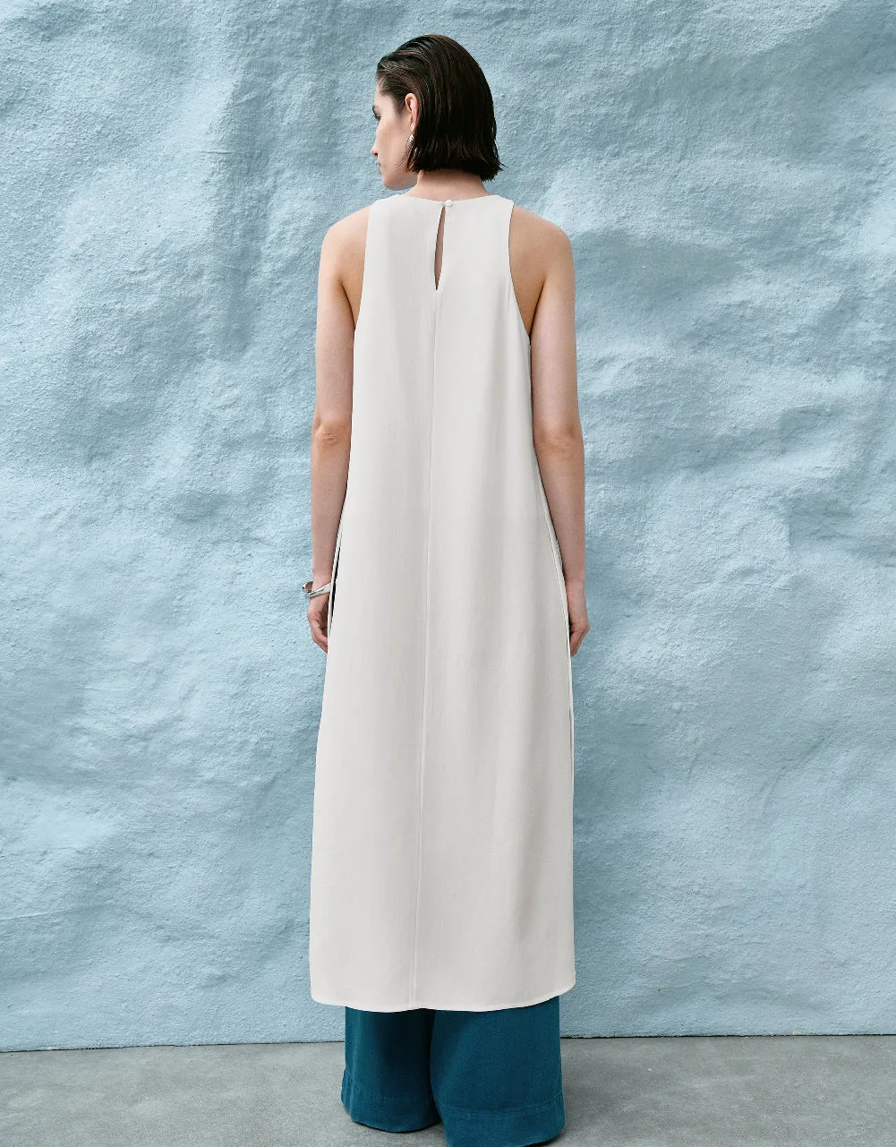 Sleeveless Crew Neck Straight Dress sold by Urban Revivo product image thumbnail 3