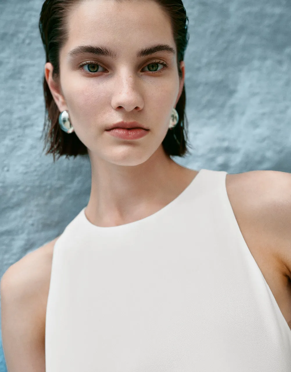 Sleeveless Crew Neck Straight Dress sold by Urban Revivo product image thumbnail 4