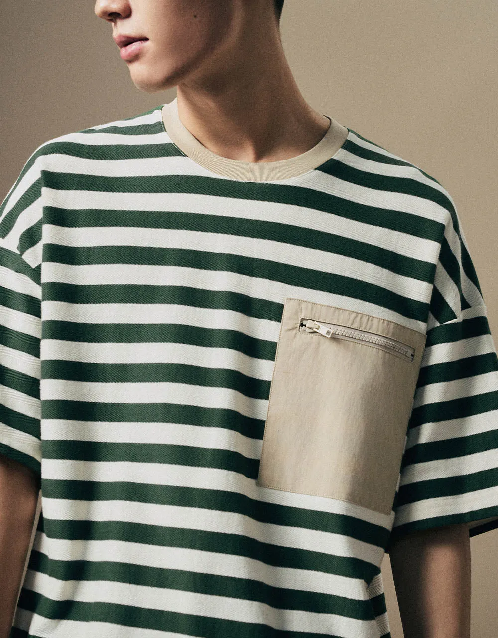 Striped Crew Neck Straight T-Shirt sold by Urban Revivo product image thumbnail 4