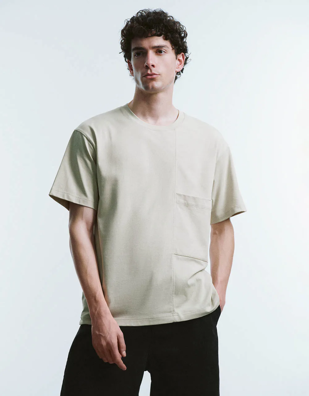 Crew Neck Straight T-Shirt sold by Urban Revivo