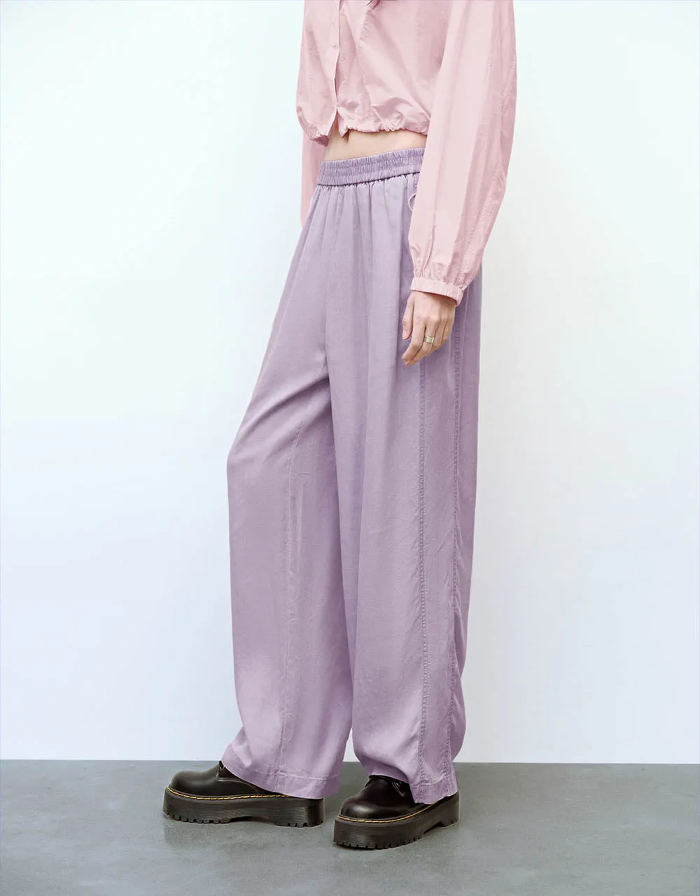 Elastic Waist Wide-Leg Pants sold by Urban Revivo product image thumbnail 4