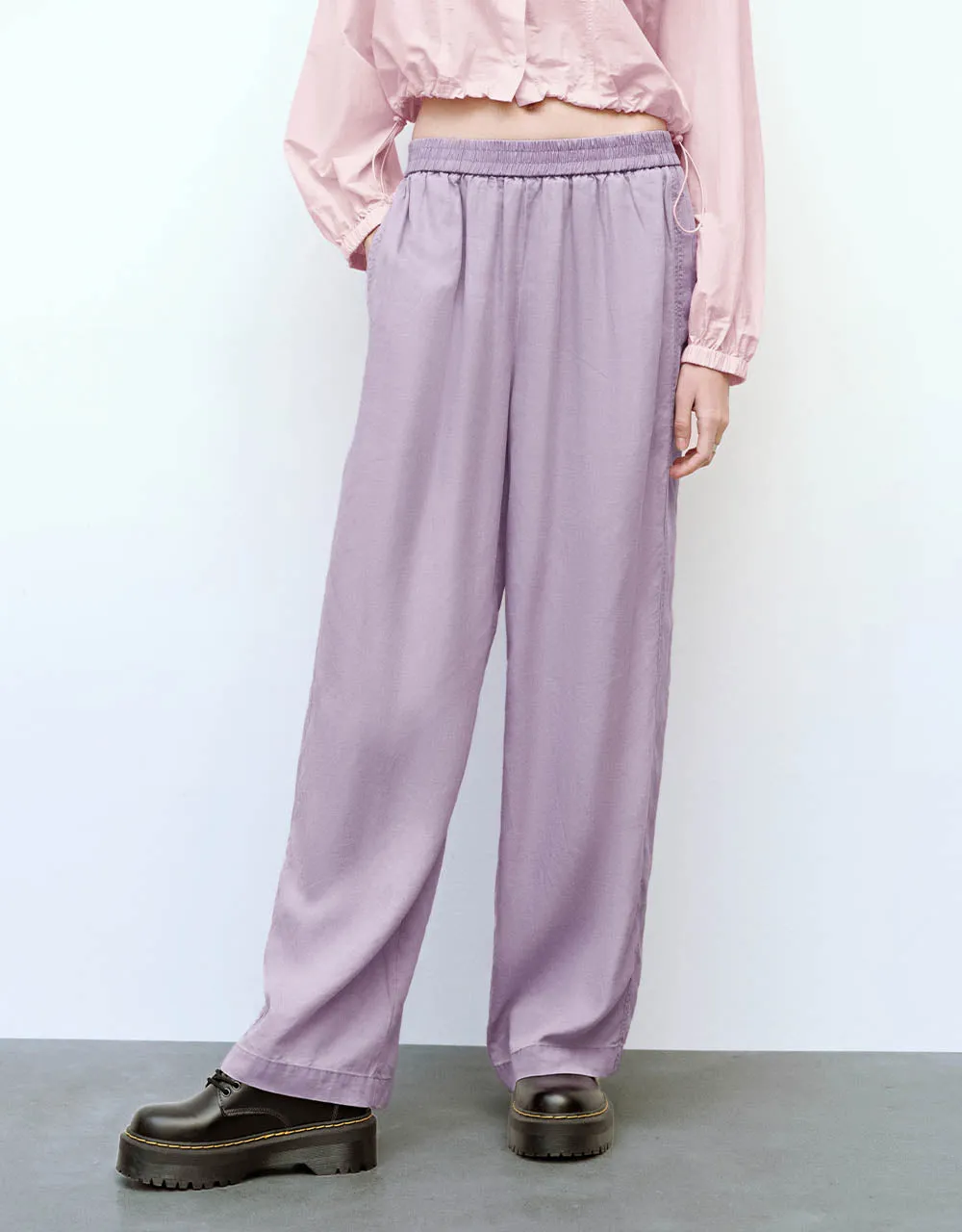 Elastic Waist Wide-Leg Pants sold by Urban Revivo product image thumbnail 2
