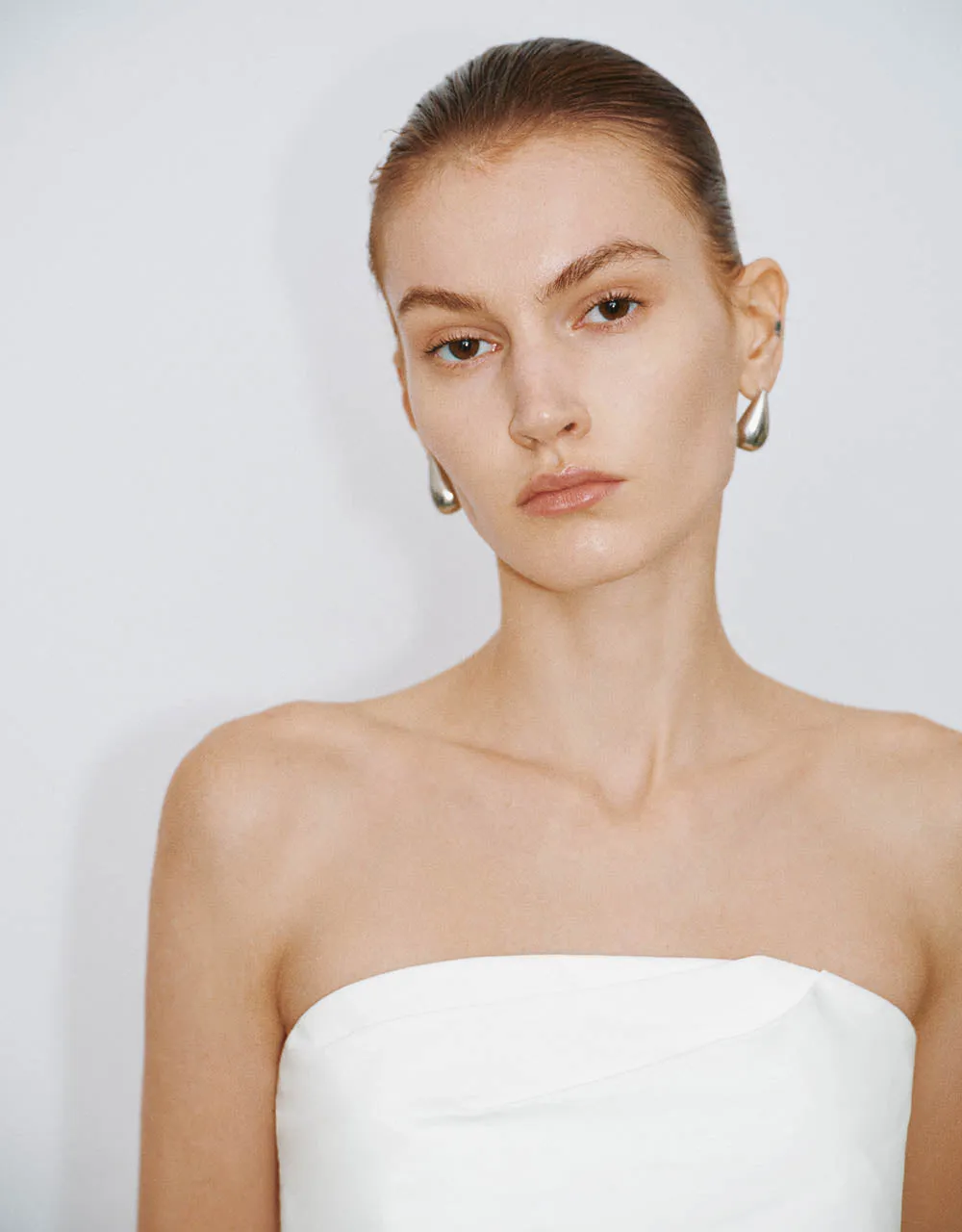 Ruched Skinny Tube Top sold by Urban Revivo product image thumbnail 4