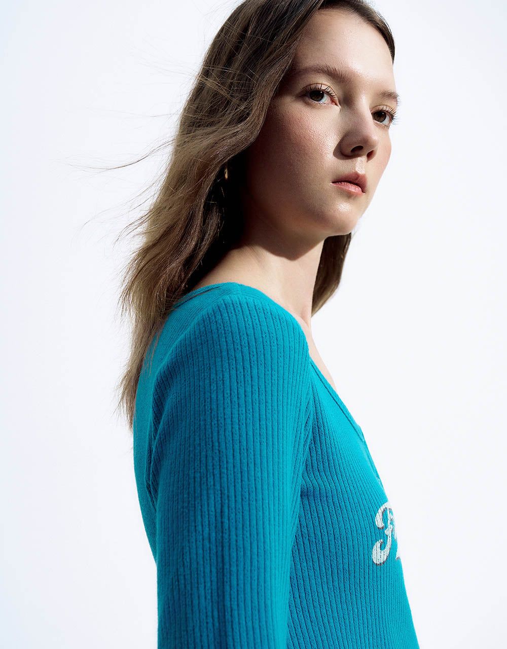 Letter Printed Crew Neck Skinny T-Shirt sold by Urban Revivo product image thumbnail 5